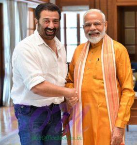 Narendra Modi with Sunny Deol