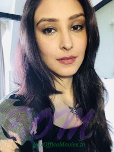 Navneet Kaur Dhillon quick selfie