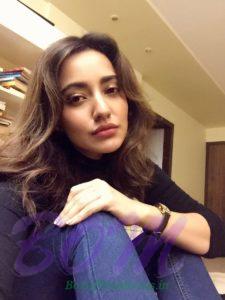 Neha Sharma Blue jeans black shirt selfie