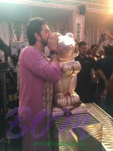 Neil Nitin Mukesh asking Ganpati for his wish