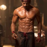 Picture of Shahrukh Khan insane body Eight Pack abs in HNY