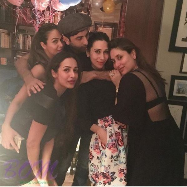 Ranbir kapoor with sister Karishma Kapoor, Kareena Kapoor and friends