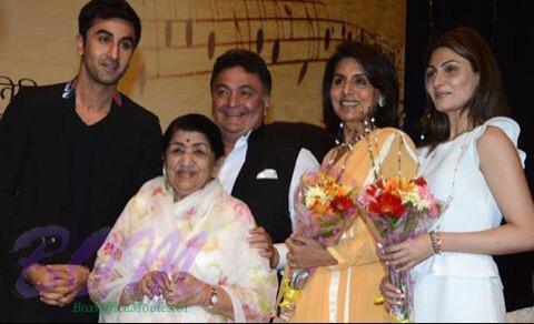 Rishi Kapoor family with Lata Mangeshkar ji