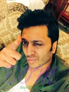 Riteish Deshmukh latest stylish picture