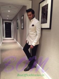 Riteish Deshmukh perfect pose during IIFA event by Jenelia D'souza