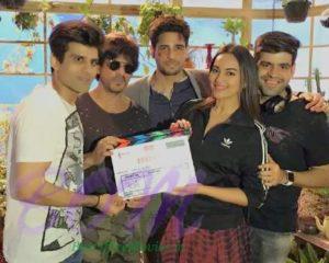 Shahrukh Khan with Sonakshi Sinha and Siddharth Malhotra when ITTEFAQ movie shooting begins from 20 Feb 2017