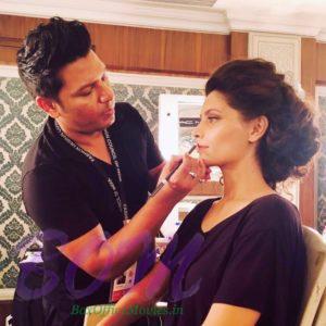 Saiyami Kher behind the scene in makeup room