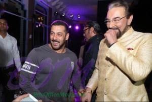 Salman Khan with Kabir Bedi and Jacky Shroff