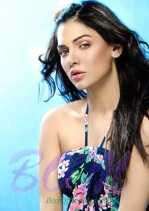 Sara Loren beautiful picture