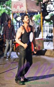 Shahrukh Khan enjoys badminton on the sets of Dilwale