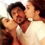 Shahrukh Khan cute kissing selfie with Parineeti Chopra and Alia Bhatt