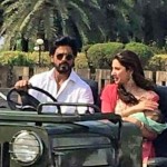 Shahrukh Khan first look picture with gorgeous Mahira Khan in Raees movie