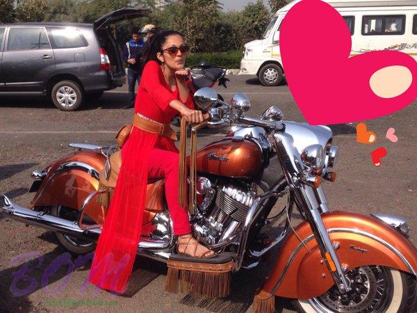 Sheena Chohan on the way to celebrate Valentine Day 2016