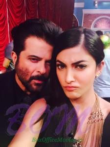 Shruti Haasan selfie with Anil Kapoor