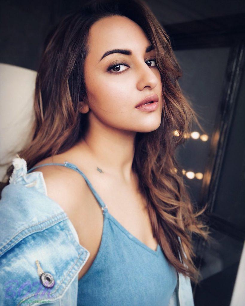 Sonakshi Sinha beautiful selfie