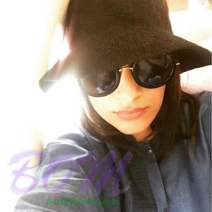 Sonam Kapoor selfie on 2 Jan16 when heading back to home