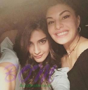 Sonam Kapoor selfie with Jacqueline Fernandez