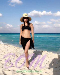 Sunny Leone enjoying at Cancun Mexico