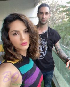 Sunny Leone Selfie with Daniel