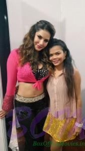 Sunny Leone with Pinkz shama