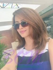 Surveen Chawla selfie