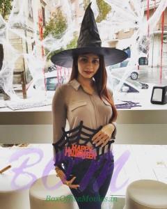 Tanishaa Mukerji style Happy Halloween