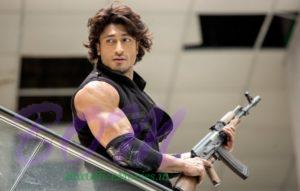 Vidyut Jammwal in a scene of Commando 2 movie