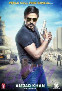 Vivek Oberoi as Amjan Khan CBI Officer in Bank Chor