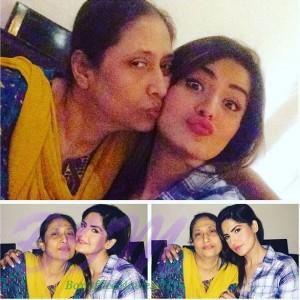 Zareen Khan with mother - family pic
