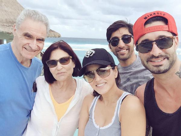 Another lovely picture of Sunny Leone with husband Daniel Weber, Daniel mother and father, Sunny's brother chef Sundeep during family holidays